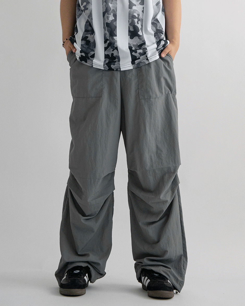 B daily point tuck nylon pants (7C)