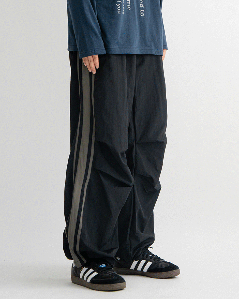 Line track tuck pants (6C)