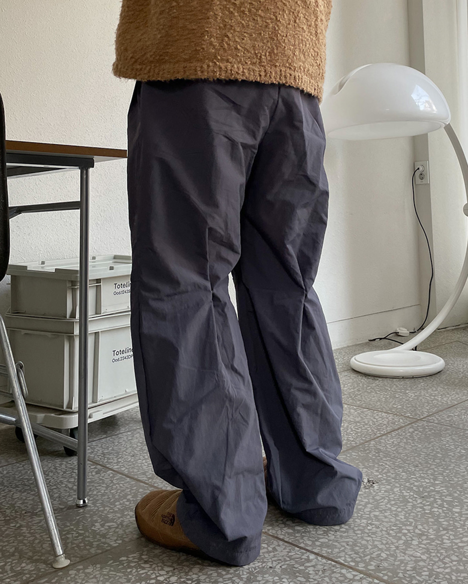 Back snap nylon pants (2C)
